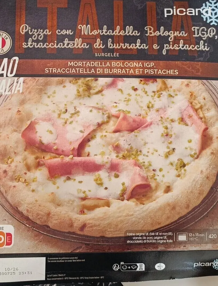 Pizza mortadella burrata et pistaches
