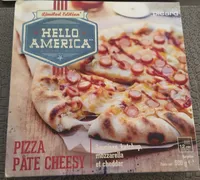 Hello America Pizza Pâte Cheesy, Saucissen Ketchup, Mozzarella et Cheddar