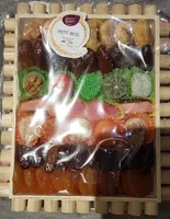 Assortiment de fruits séchés et c
