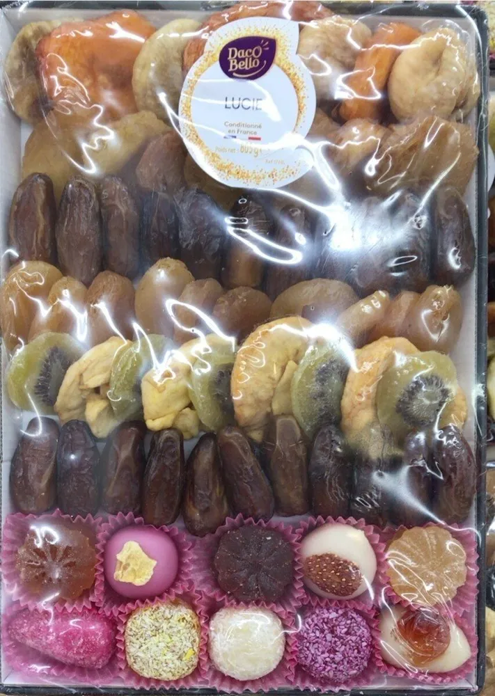 Lucie Assortiment fruits séchés, de confiseries aromatisées, de fruits séchés sucrés et de confiseries