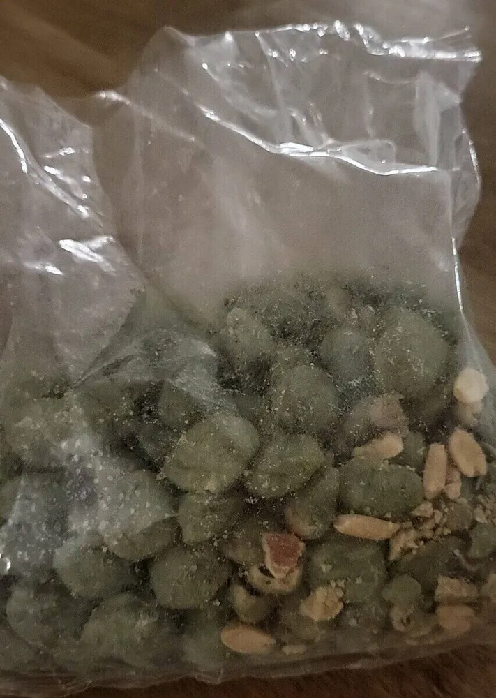 Cacahouètes enrobées au wasabi