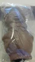Moulage de chocolat au lait.