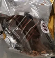 Moulage de chocolat noir décoré