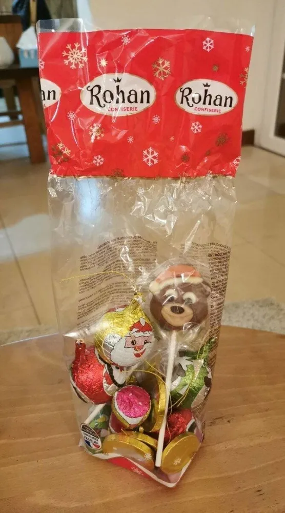 Moulage de chocolat au lait décoré
