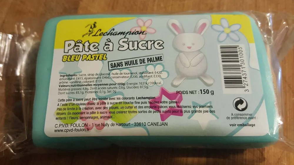 Pâte à sucre bleu pastel