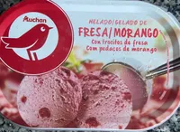 Helado fresa con trocitos de fresa