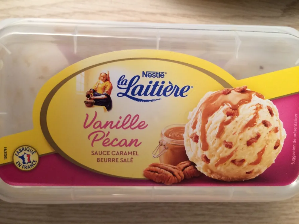 Crème glacée vanille pécan sauce caramel beurre salé