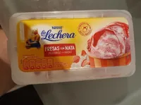 Helado fresas con nata
