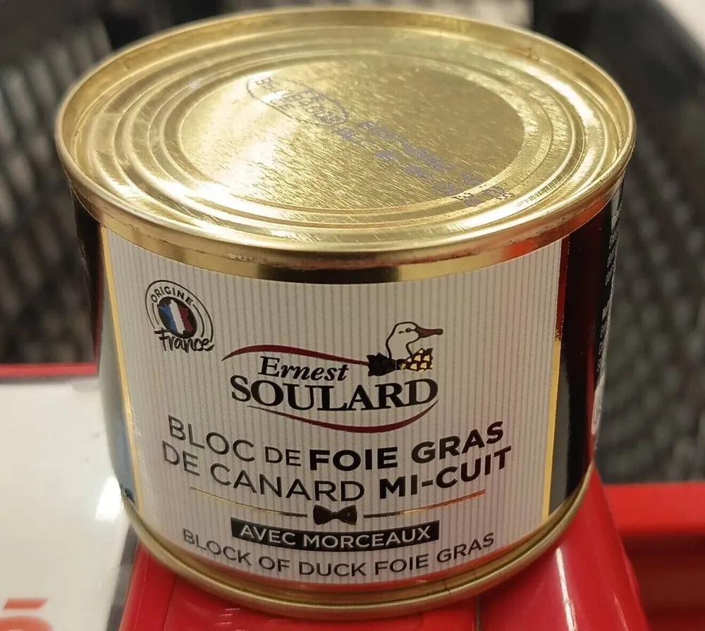 Bloc de foie gras de canard avec morceaux