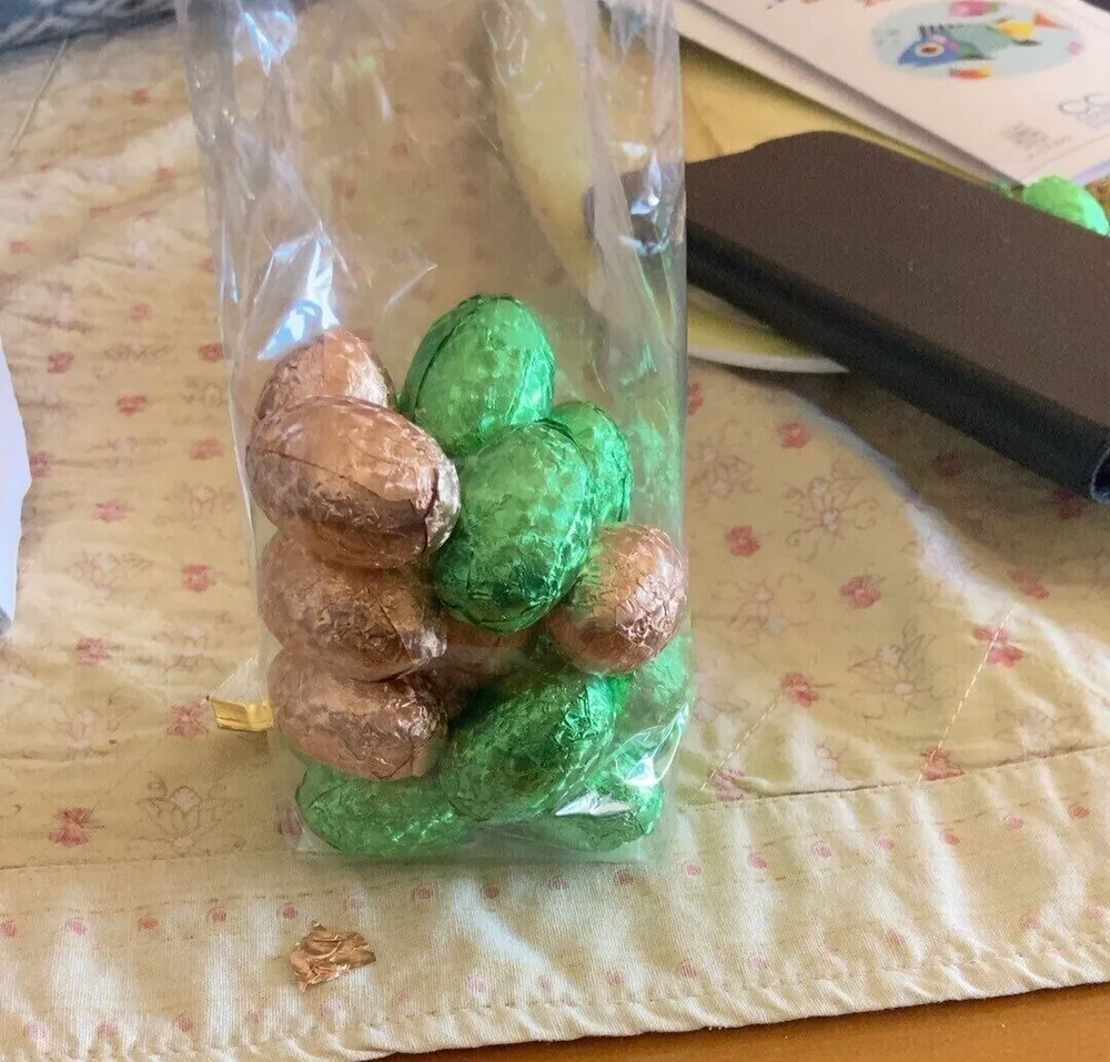 Oeufs sous Alu Assortis