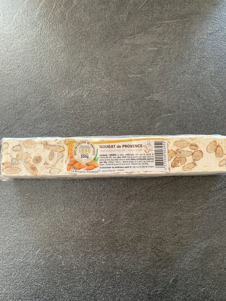 Nougat blanc aux amandes MANON, barre de