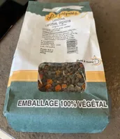Mélange de lentilles vertes carottes et oignons
