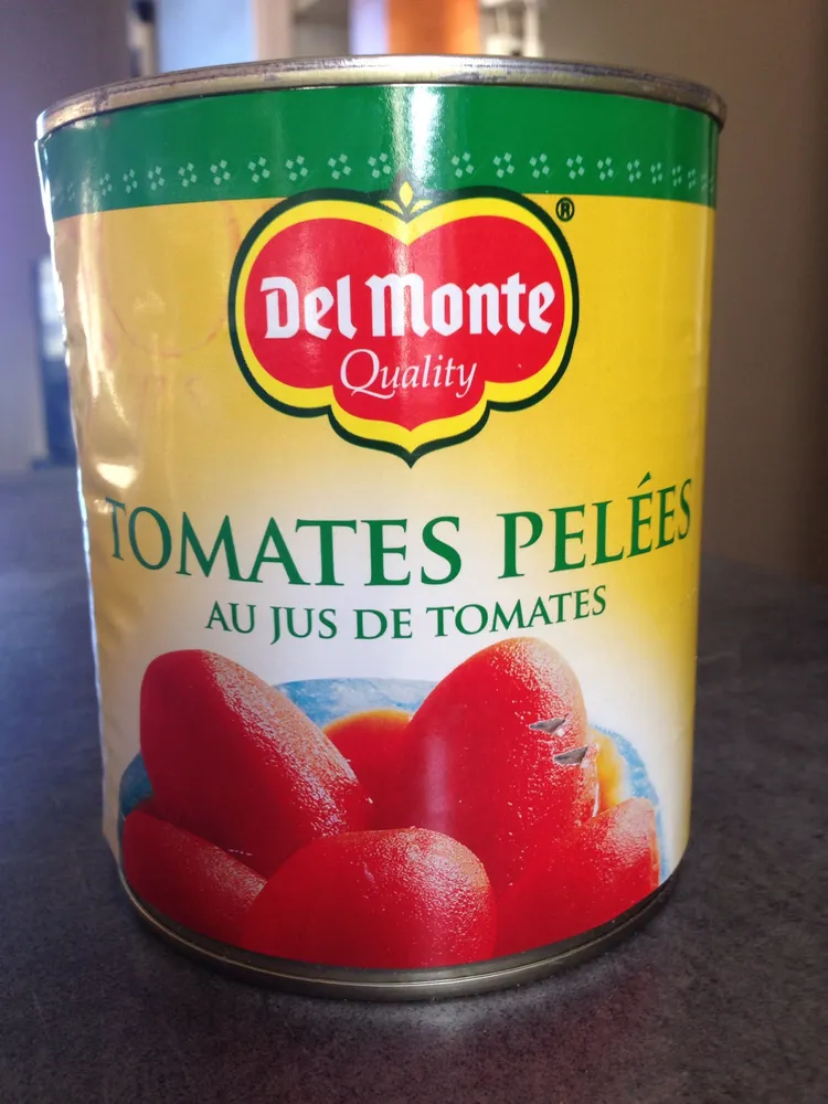 Tomates pelées au jus de tomates