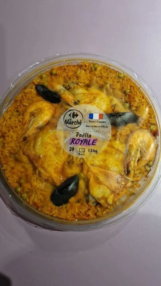 Paella au poulet et aux fruits de mer