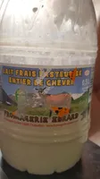 Lait frais pasteurisé entier de chèvre