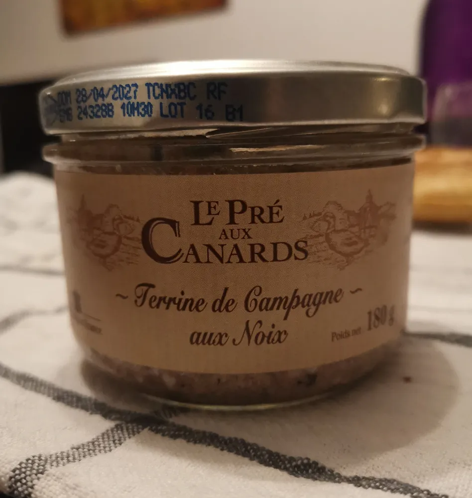 Terrine de campagne aux noix
