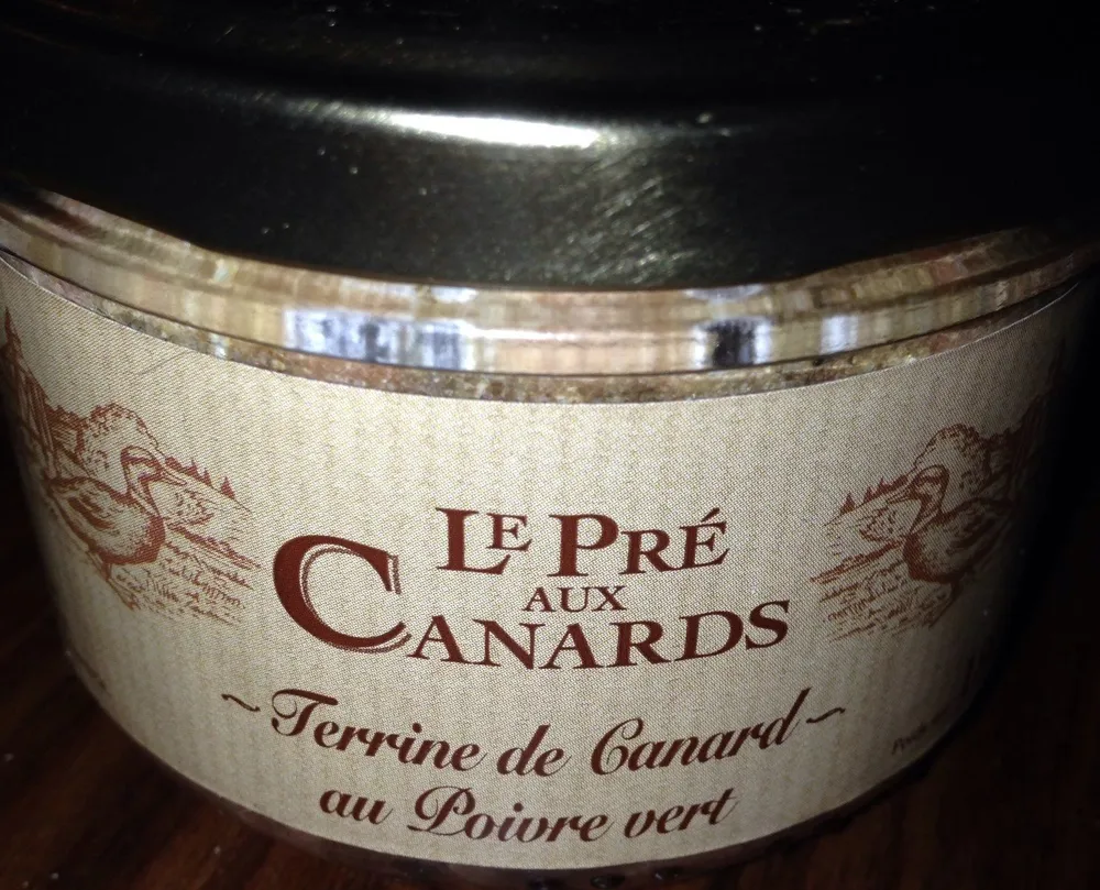 Terrine de canard au poivre vert