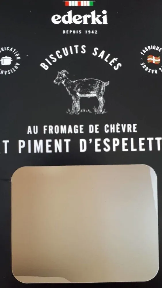Biscuits salés au fromage de chèvre et piment d'Espelette