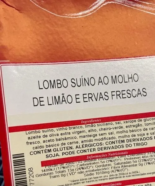 Lombo Suíno ao molho de limão e ervas frescas