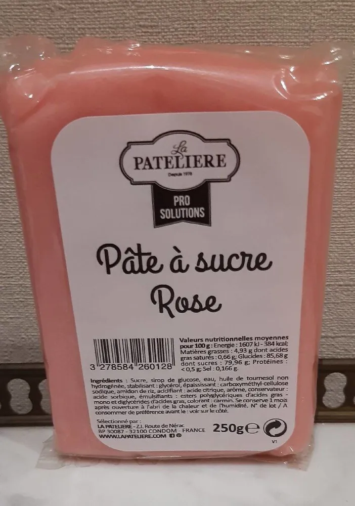 Pâte à Sucre rose