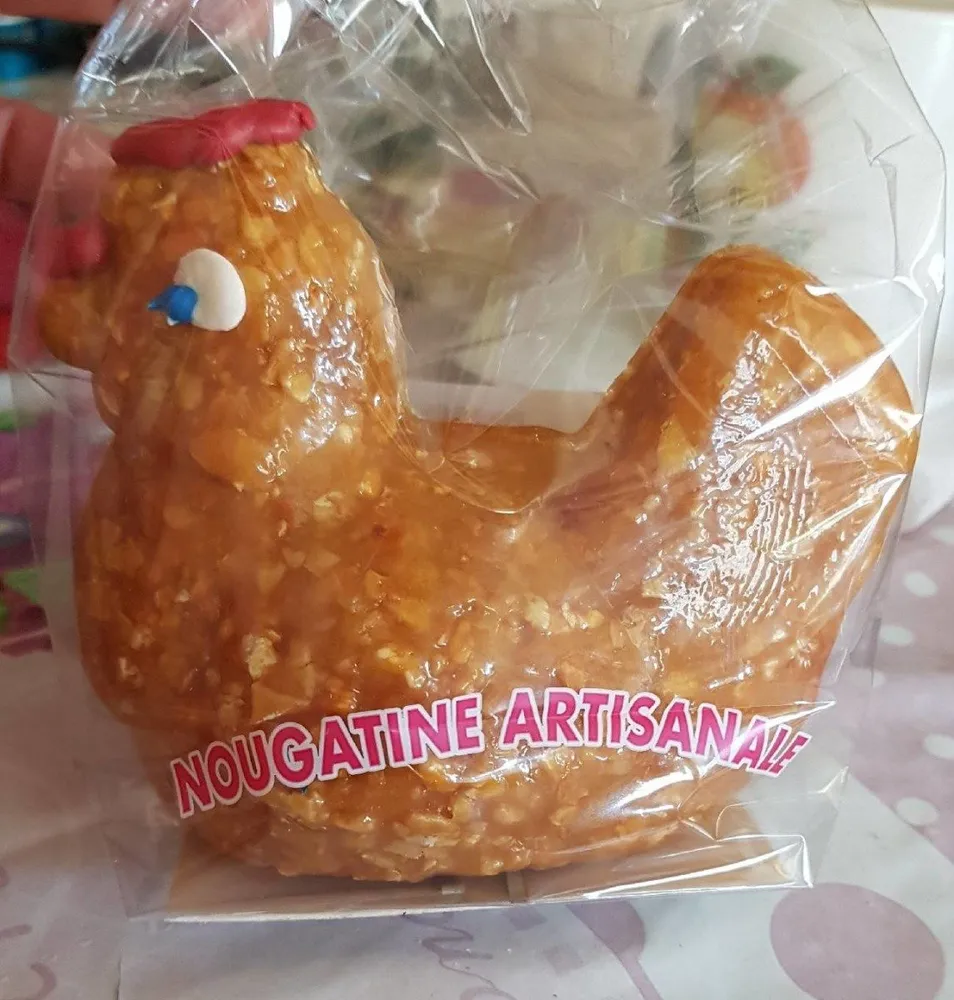 Poule en nougatine artisanale