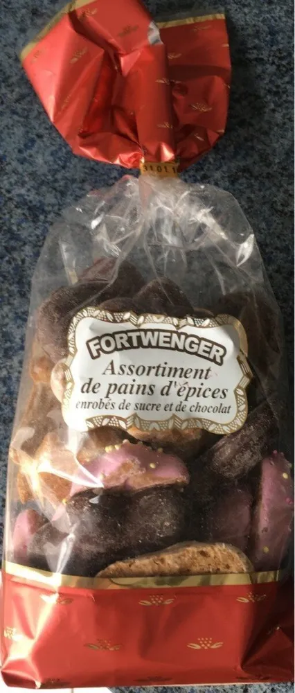 Assortiment de pains d'épices enrobés de sucre et de chocolat