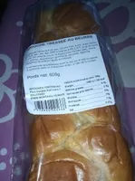 Brioche tressée au beurre