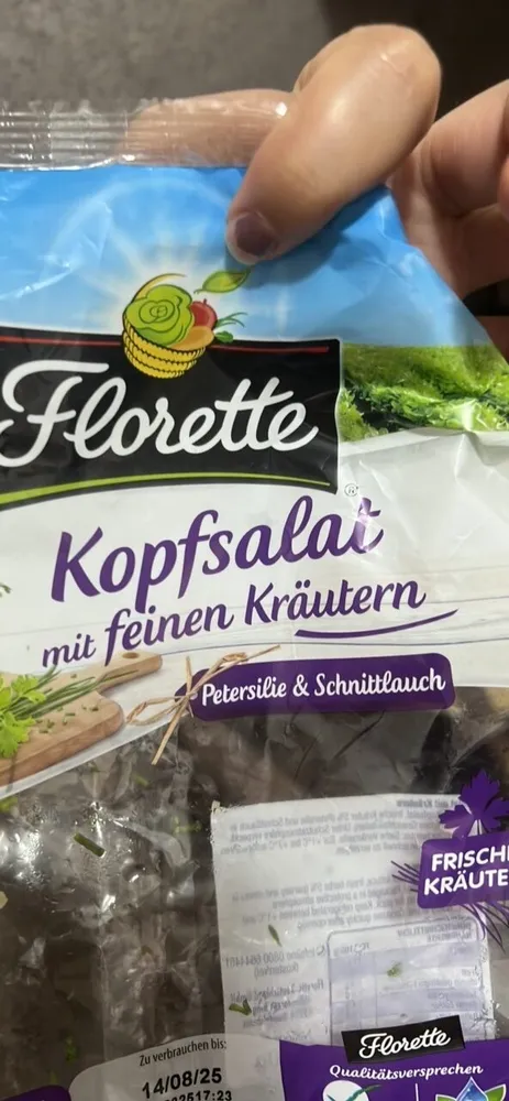 Kopfsalat mit feinen Kräutern
