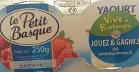 Yaourt de brebis, sur lit de fruit rouge