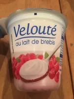 Velouté brebis sur lit de framboise