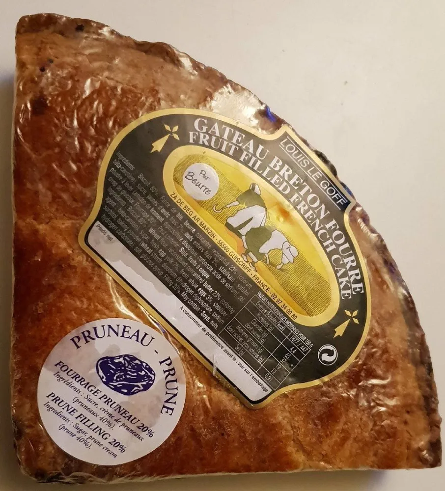 Gâteau breton fourré aux pruneaux