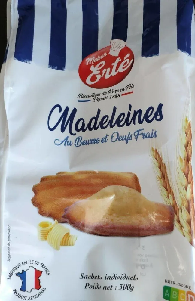 Madeleine au beurre et œufs frais