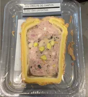 Pate en croute de chapon avec des pistaches