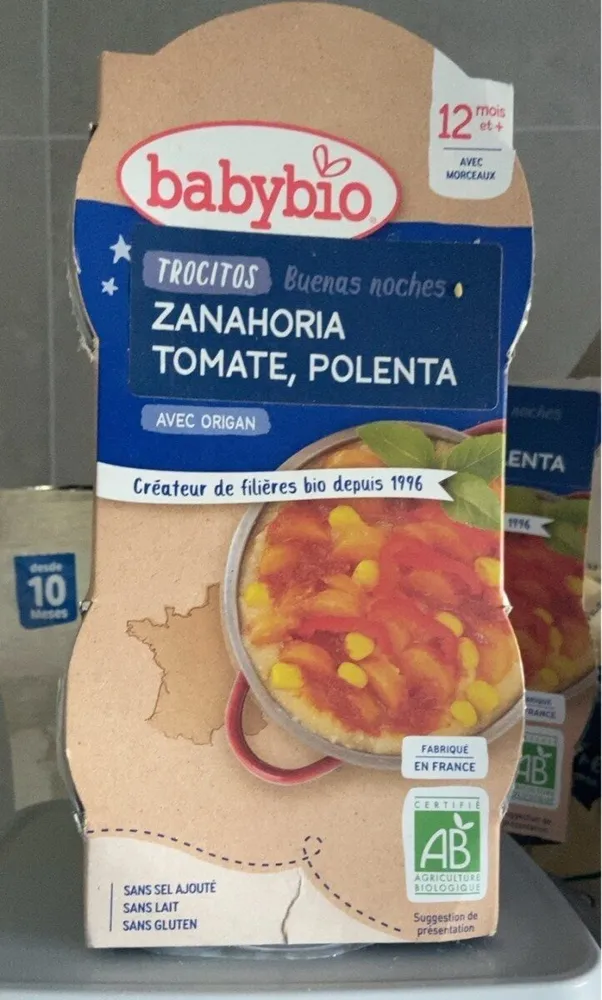 Trocitos de zanahoria, tomate, polenta