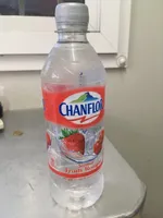Eau de source aromatisée aux fruits rouges