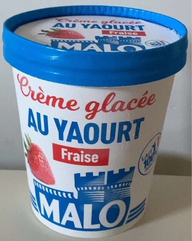 Crème glacée au yaourt a la fraise