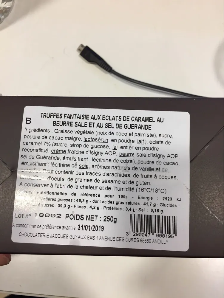Truffes fantaisie aux eclats de caramle au beyrre sale et au sel de guerande
