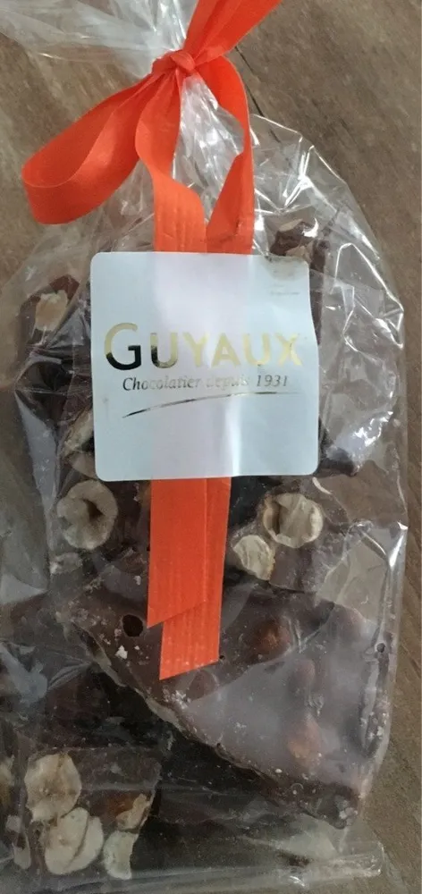 Chocolat lait aux eclats de noisettes caramelisees