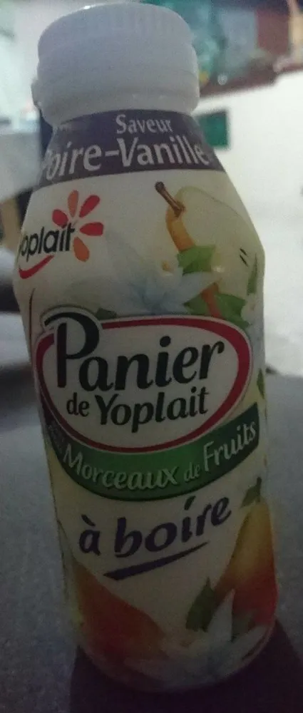 Panier de Yoplait avec petits morceaux de fruits à boire