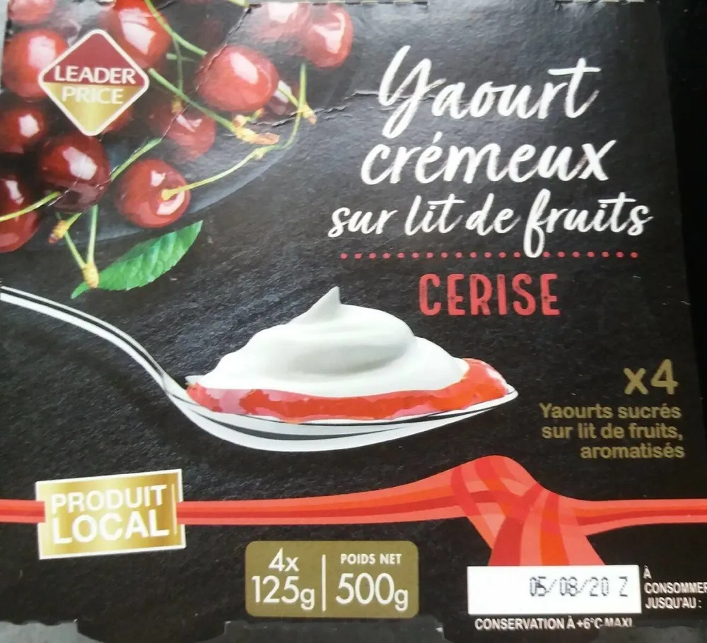 Yaourt crémeux sur lit de fruits