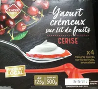 Yaourt crémeux sur lit de fruits