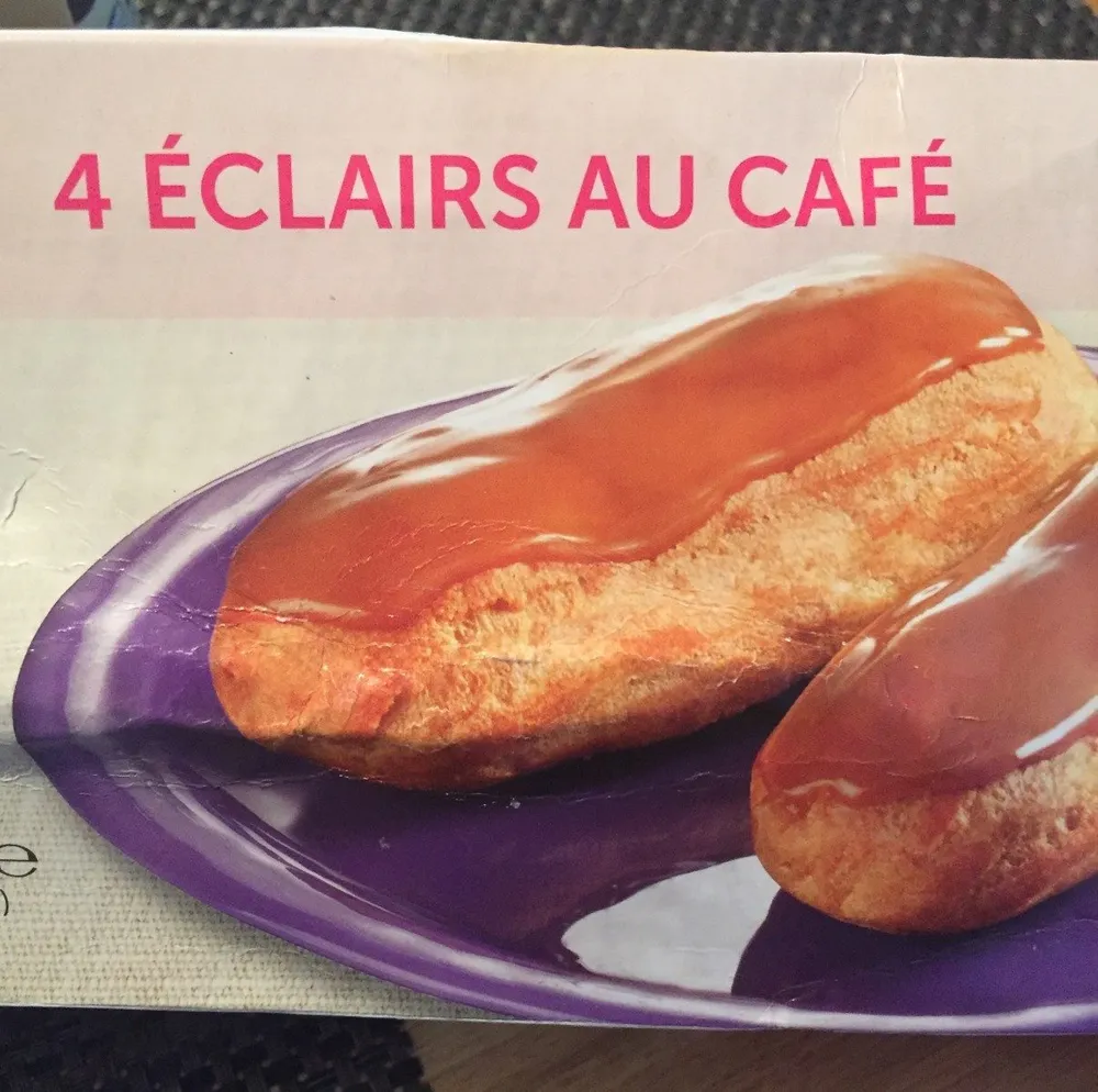 Eclairs au café