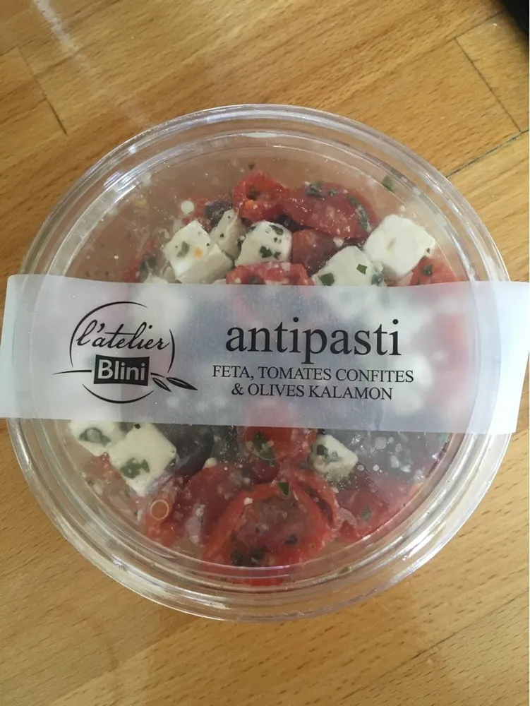 Feta, tomates confites et olives coquillos