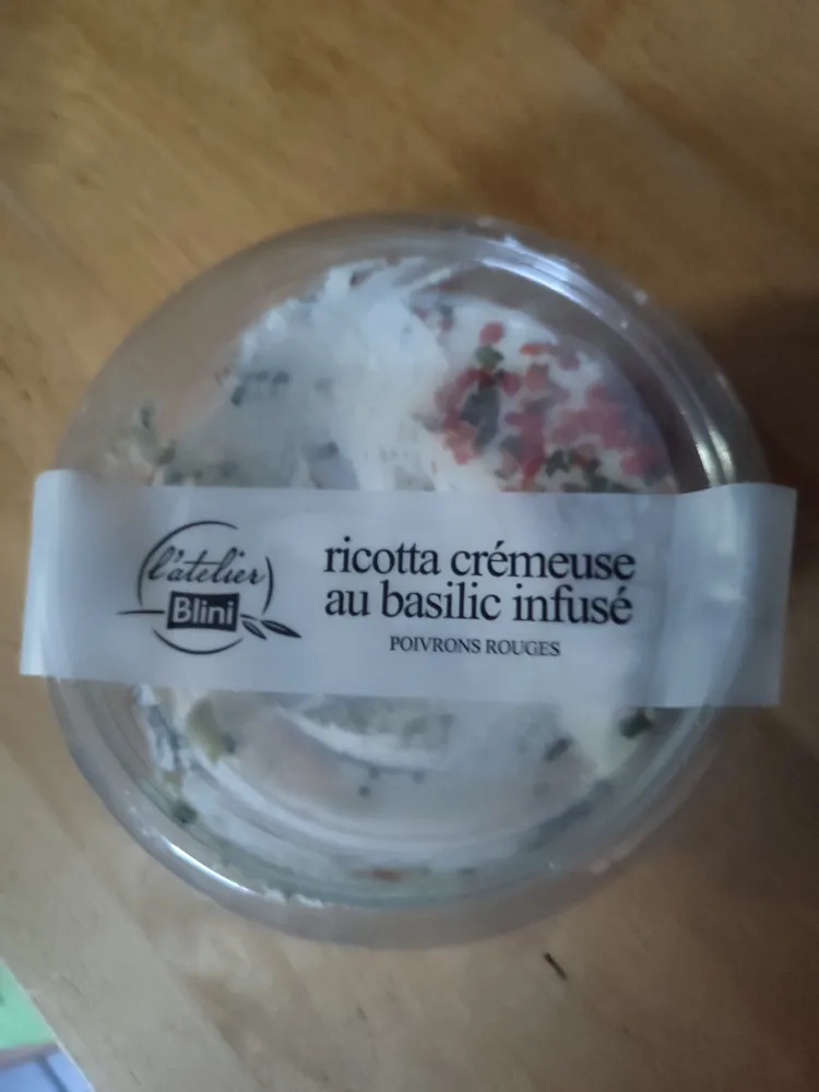 Ricotta crémeuse au basilic infusé