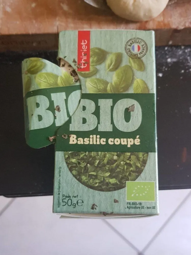 Bio basilic coupé