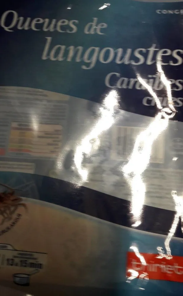 queues de langoustes Caraïbes crues