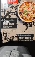 Soupe ramen au poulet, légumes et nouilles