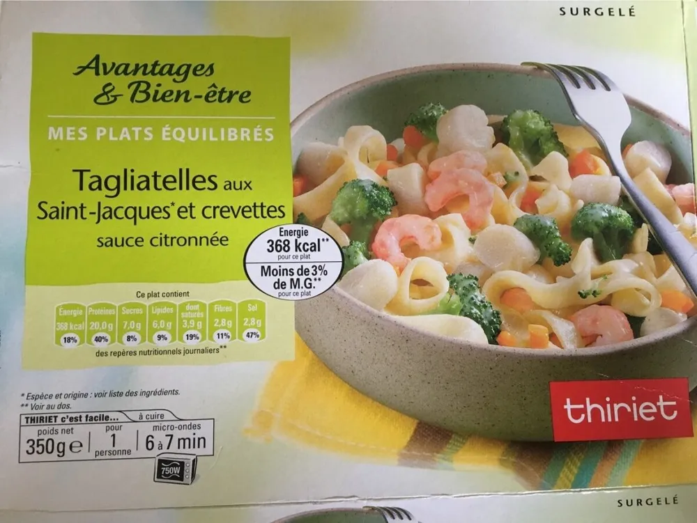 Tagliatelles aux saint-jacques et crevettes sauce citronnée