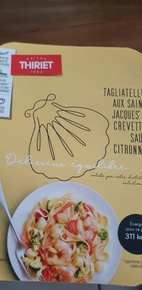 Tagliatelles aux St-Jacques et crevettes sauce citronnée