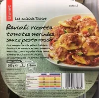 Ravioli ricotta tomates marinées sauce pesto rosso